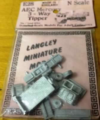 Langley: N Gauge: AEC Mercury Tractor 3 Way Tipper 1950s
