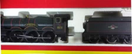Hornby: OO Gauge: BR 4-6-0 Castle Class Locomotive '5074 Hampden Castle'