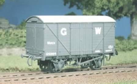 Ratio: OO Gauge: GWR Motor Car Van 'MOGO' (M/W)