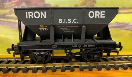 Mainline: OO Gauge: PO Hopper Wagon 'BISC Iron Ore'