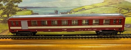 Lima: HO Gauge: 1st Class Continental Passenger Coach