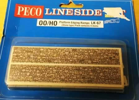 Peco: OO/HO Gauge: Lineside Kit Platform Edging Ramps - Stone Type