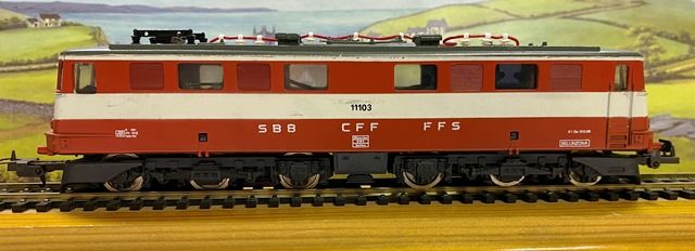 Lima: HO Gauge: Swiss Locomotive '11103' - Missing Pantographs