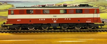 Lima: HO Gauge: Swiss Locomotive '11103' - Missing/Broken Pantographs