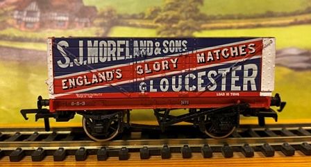 Mainline: OO Gauge: 10T PO 7 Plank Wagon 'S J Moreland & Sons'