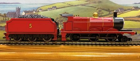 Hornby: OO Gauge: James The Red Engine Locomotive And Tender