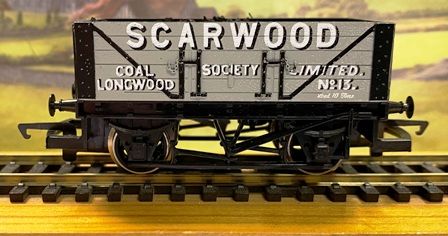 Hornby: OO Gauge: 10T 5 Plank PO 'Scarwood Coal Society Limited' Wagon With Load